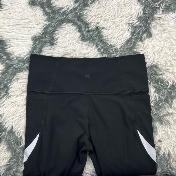 Athleta Women's Salutation Stash Pocket 7/8 Tight Black White Leggings Sz Medium - Picture 7 of 10